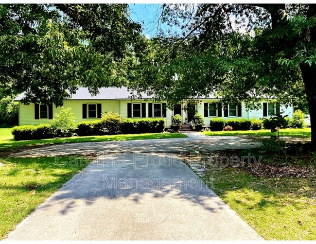 property at 487 Huntingridge Rd