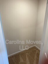 555 Yellow Fox Rd in Greer, SC - Building Photo - Building Photo