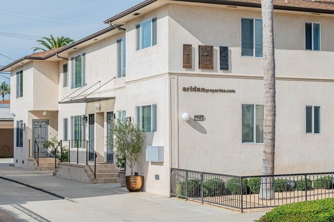 property at 1117 Cochran Ave