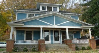 501-503 Valley Ave NW in Grand Rapids, MI - Building Photo