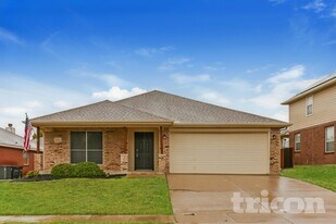 6129 Tilapia Dr in Fort Worth, TX - Building Photo
