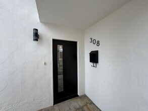 308 Palomar Ave in San Diego, CA - Building Photo - Building Photo