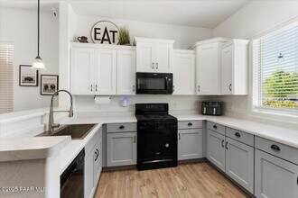 6149 Laguna Ln in Prescott Valley, AZ - Building Photo - Building Photo