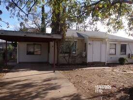 206 SW 24th St in Lawton, OK - Building Photo