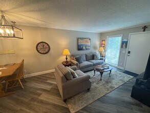 104 Cordillo Pkwy in Hilton Head Island, SC - Building Photo - Building Photo