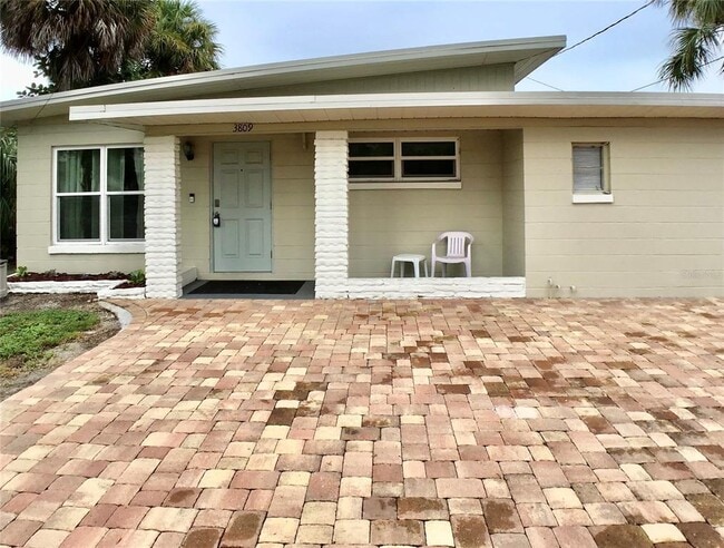 property at 3809 W Vasconia St