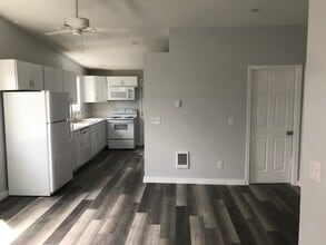 3203 Watson Ave, Unit B in Vancouver, WA - Building Photo - Building Photo