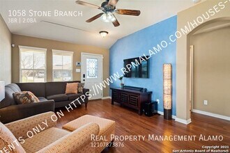 1058 Stone Branch in New Braunfels, TX - Building Photo - Building Photo