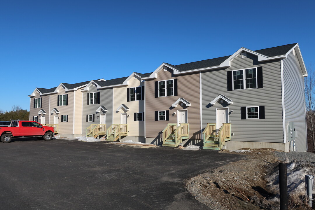 3 Jasmine Ln in Bangor, ME - Foto de edificio