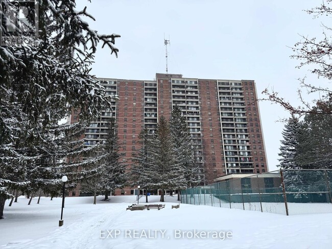 665-1665 Bathgate Dr in Ottawa, ON - Building Photo - Building Photo