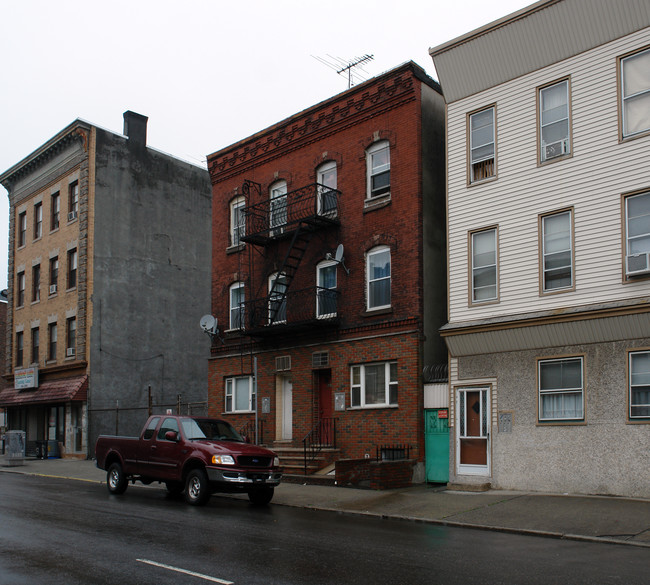 521-523 Market St in Newark, NJ - Foto de edificio - Building Photo