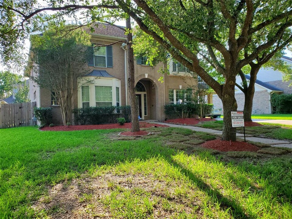 4810 N Pine Brook Way in Houston, TX - Building Photo