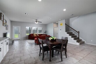 14105 Redwood Forest Trail in Conroe, TX - Building Photo - Building Photo