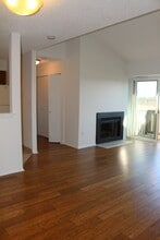 812 Aspen Dr, Unit 812 in Plainsboro, NJ - Building Photo - Building Photo