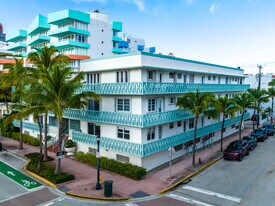 SHOLOM HOUSE CONDO in Miami Beach, FL - Building Photo