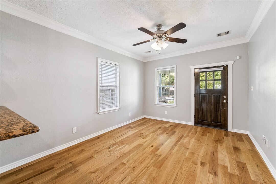 738 E 28th St in Houston, TX - Building Photo