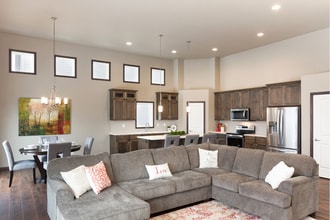 3325 Pr Hts Wy in West Fargo, ND - Building Photo - Building Photo