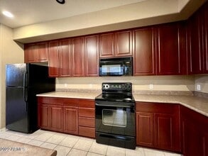 705 W Queen Creek Rd in Chandler, AZ - Building Photo - Building Photo
