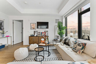 345 Harrison Ave in Boston, MA - Building Photo - Building Photo