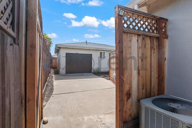 property at 1765 Landana Dr