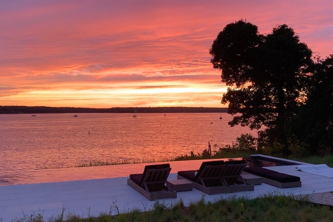 265 Three Mile Harbor Hog Creek Rd in East Hampton, NY - Building Photo - Building Photo