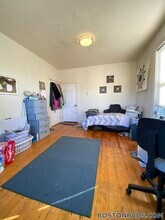 108 Hyde Park Ave, Unit 3 in Boston, MA - Building Photo - Building Photo