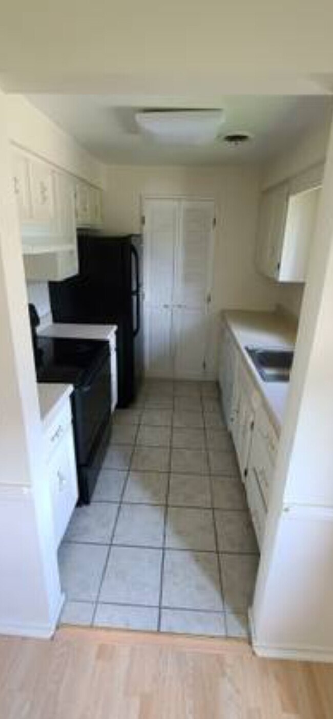 1818 Mound Rd Apartments and Nearby Lima Apartments For Rent Lima, OH