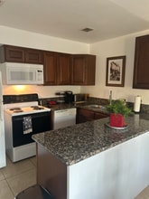 73415 Shadow Mountain Dr in Palm Desert, CA - Building Photo - Building Photo
