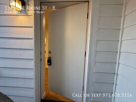 13717 SE Rhone St in Portland, OR - Building Photo