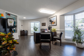 Tanglewood North Apartments in Austin, TX - Building Photo - Interior Photo