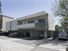 12744 Moorpark St Apartments