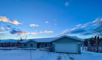 9740 W Kaylynn Cir in Wasilla, AK - Building Photo