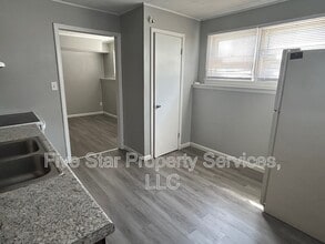 629 W Washington St in Springfield, IL - Building Photo - Building Photo