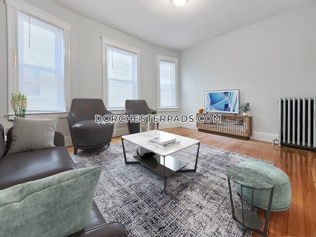 108 Callender St-Unit -3 in Boston, MA - Building Photo - Building Photo