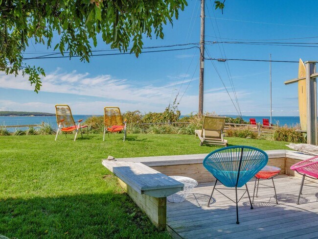 88 Tuthill Rd in Montauk, NY - Building Photo - Building Photo
