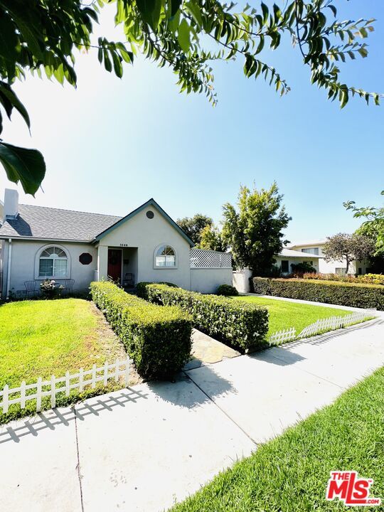 property at 1048 Elm Ave