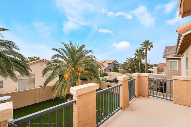 property at 299 Queen Creek Cir