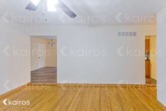 225 Naomi Ave in Florissant, MO - Building Photo - Building Photo