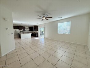 7769 Britton Rose Dr in Las Vegas, NV - Building Photo - Building Photo