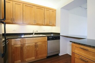 236 E Wacker Dr in Chicago, IL - Building Photo - Building Photo