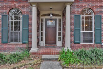 98 N Floral Leaf Cir in Spring, TX - Building Photo - Building Photo