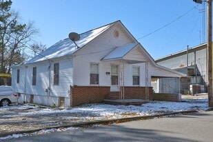219 Rebecca St in Martin, TN - Building Photo