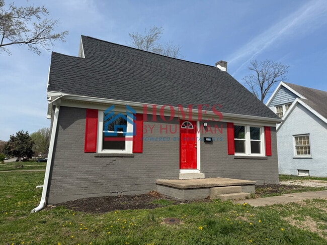 property at 1015 S Alvord Blvd