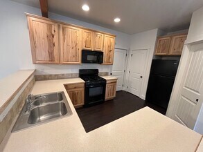 20188 Merriewood Ln in Bend, OR - Building Photo - Building Photo