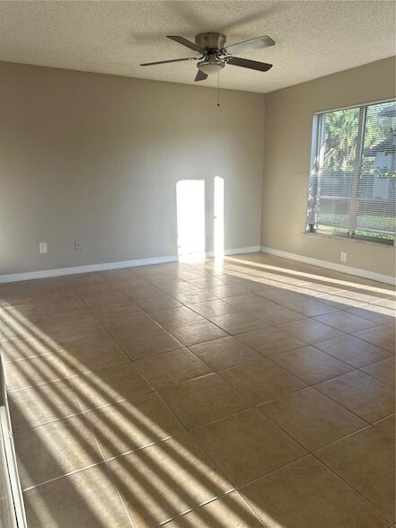 951 Bryan Ct in Longwood, FL - Foto de edificio - Building Photo