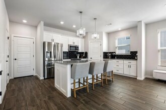 1709 W Whitney Ln in Rogers, AR - Building Photo - Building Photo