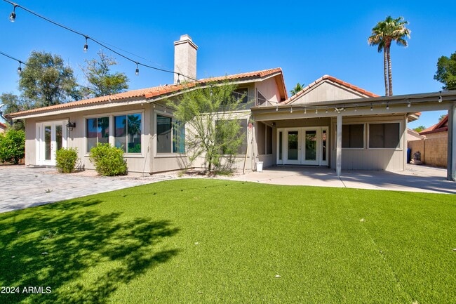 property at 1945 E Velvet Dr