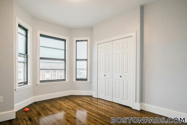 344 Saratoga St, Unit 3