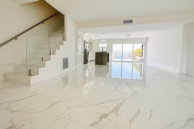 2781 NE 165th Terrace in North Miami Beach, FL - Building Photo - Building Photo