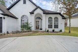 180 Park Way in Montgomery, TX - Building Photo